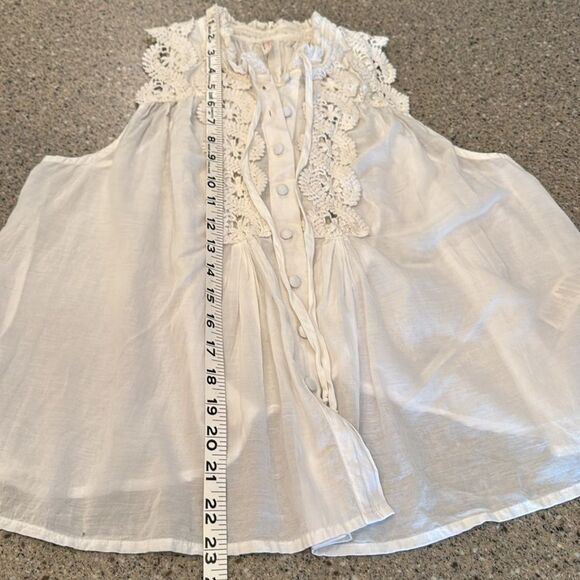 FREE PEOPLE Lace Sleeveless Shirt With Crossover Back - Picture 11 of 12